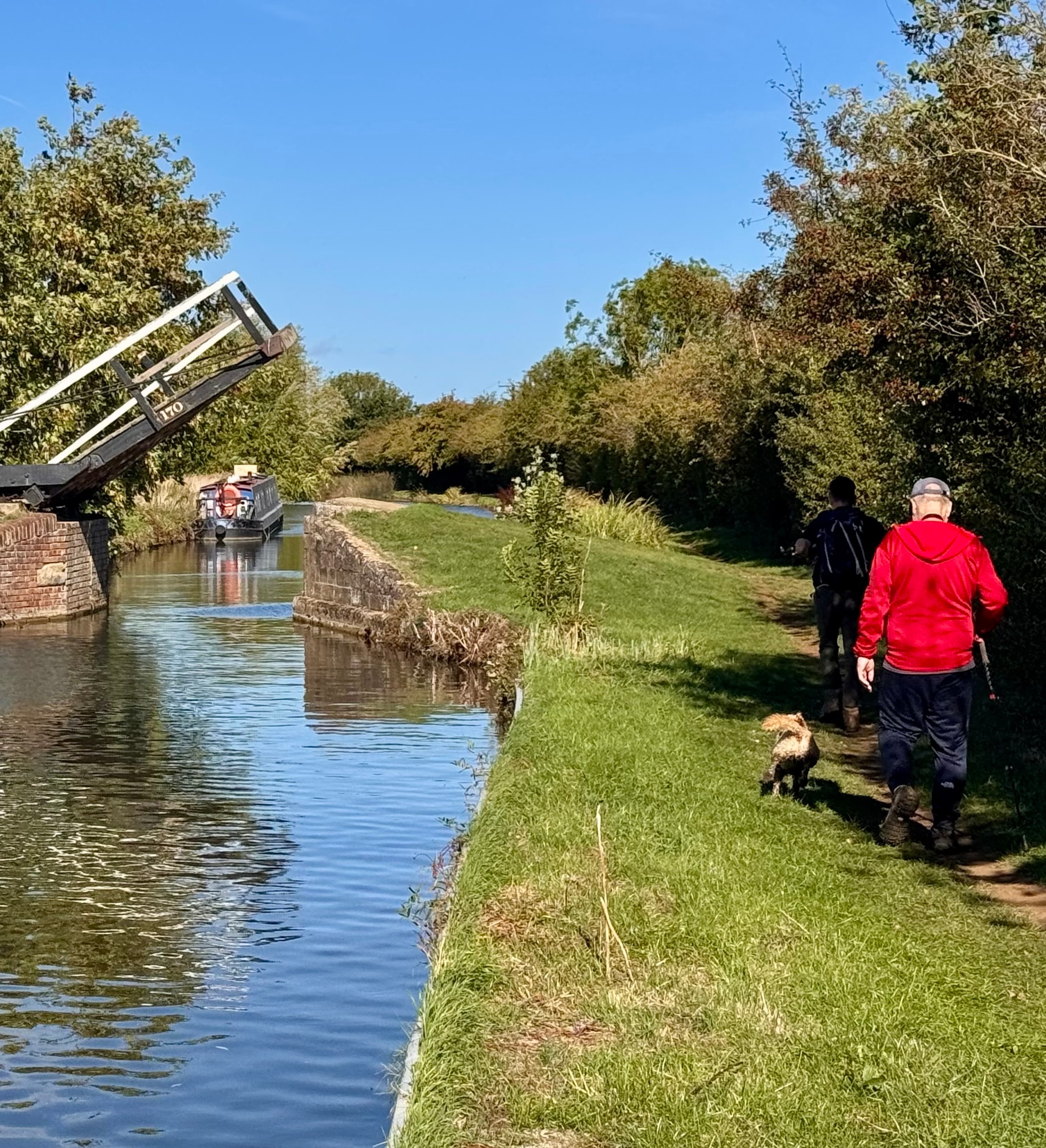 On the last stretch along the Oxford Canal